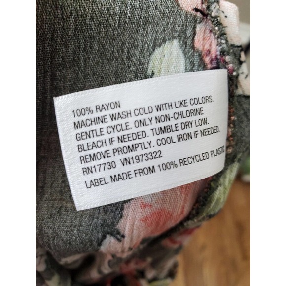 Xhilaration Women's Gray Floral 100% Rayon Comfort Waist Pull On Trouser Pant S - Picture 8 of 11